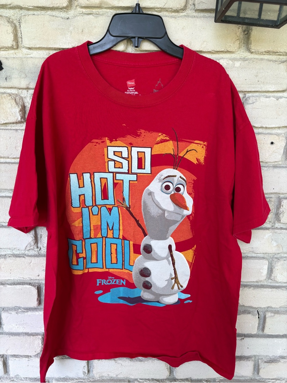 Disney Olaf 'So Hot I'm Cool' Graphic red Tee